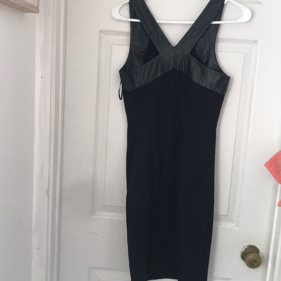 Black Guess Dress - Picture 2 of 2